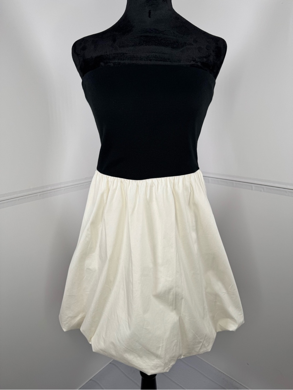 A New Day Black White Bubble Hem Strapless Mini Dress Size Small